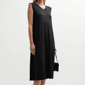 Eileen Fisher ~ Black V -Neck Sleeveless Knee Length Dress in size Petite Small